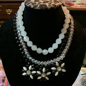 Chic Black and White Floral Necklace